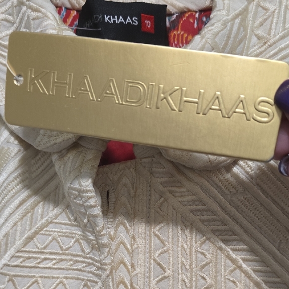 Luxurious Cream Brocade Textured Women's Blazer By Khaadi Size 10 - Picture 2 of 16